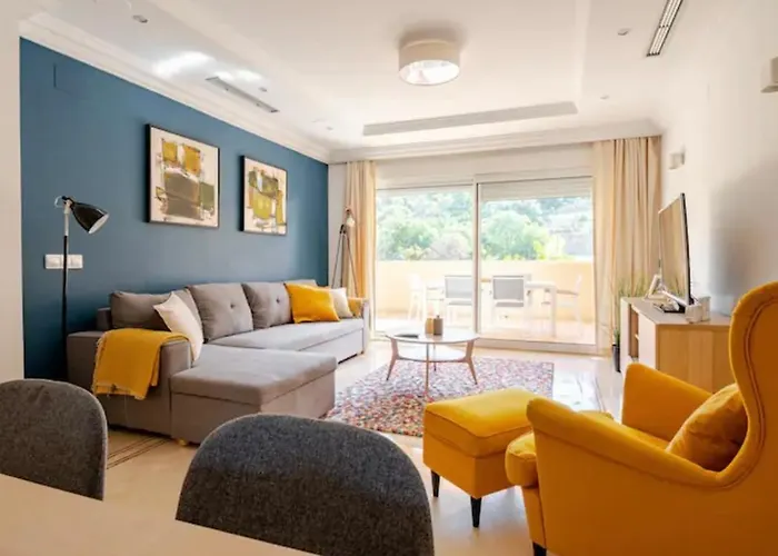 Luxury 2 Bedroom Apartment, Close To The Sea And The Golf Course, Aloha Hills Club Property