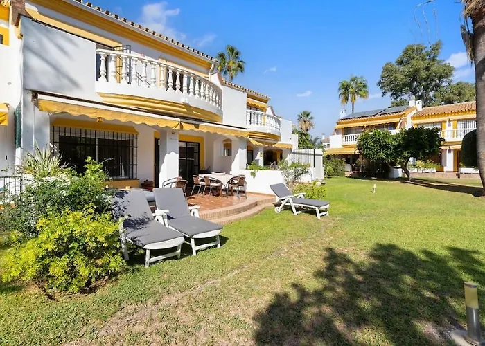 Fantastic Family Home 50 Metres To Beach Rdr419