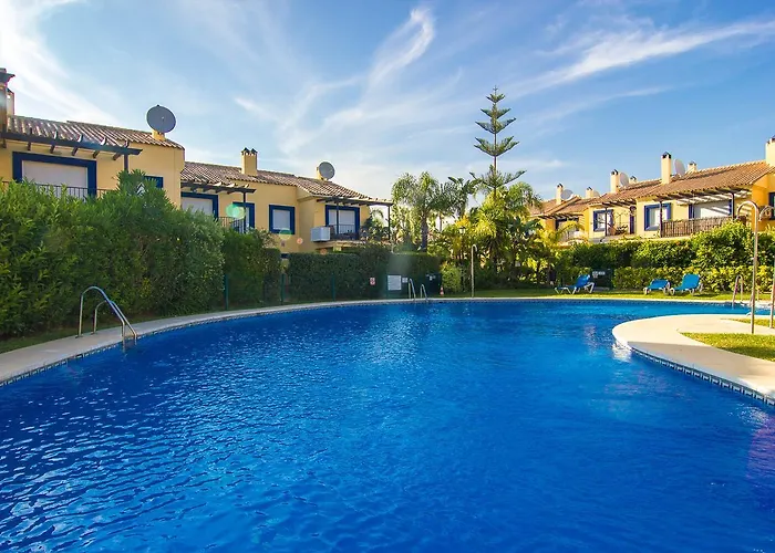 Oleholidays Azalea Playa Junto A Puerto Banus