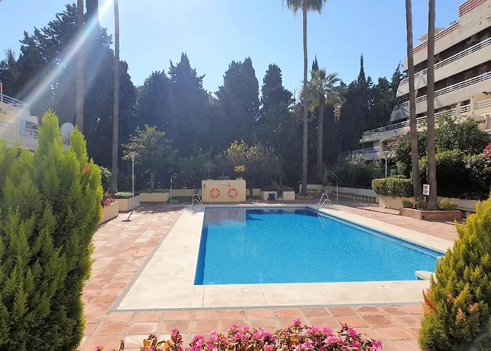 Spacious 3 Bedroom 2Nd Line Beach Apartment Marbella Center