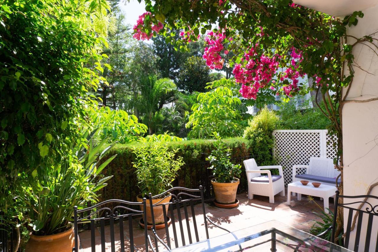 White Pearl Elviria Marbella