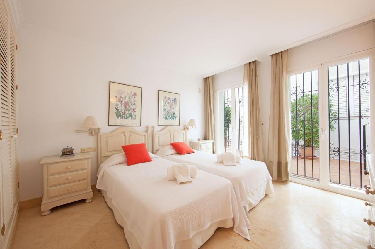 White Pearl Elviria Marbella