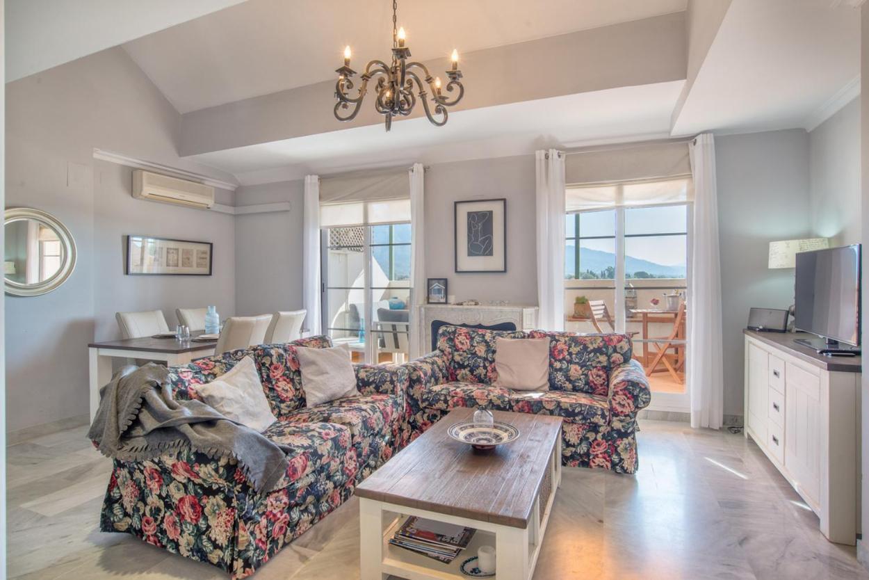 Apartamento Senorio De Aloha Penthouse Marbella