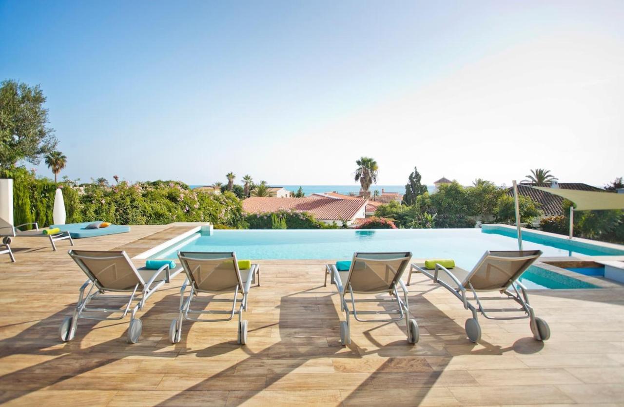 Extravagant 8 Bdrm In Marbella, Beachside