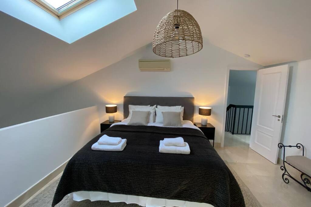 Apartment Penthouse With Sea Views In *