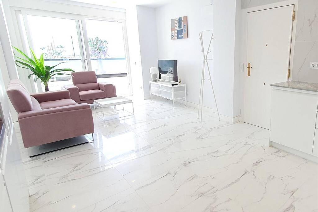 Skol 645. Exclusive Three Bedrooms With Sea Views Apartment Marbella