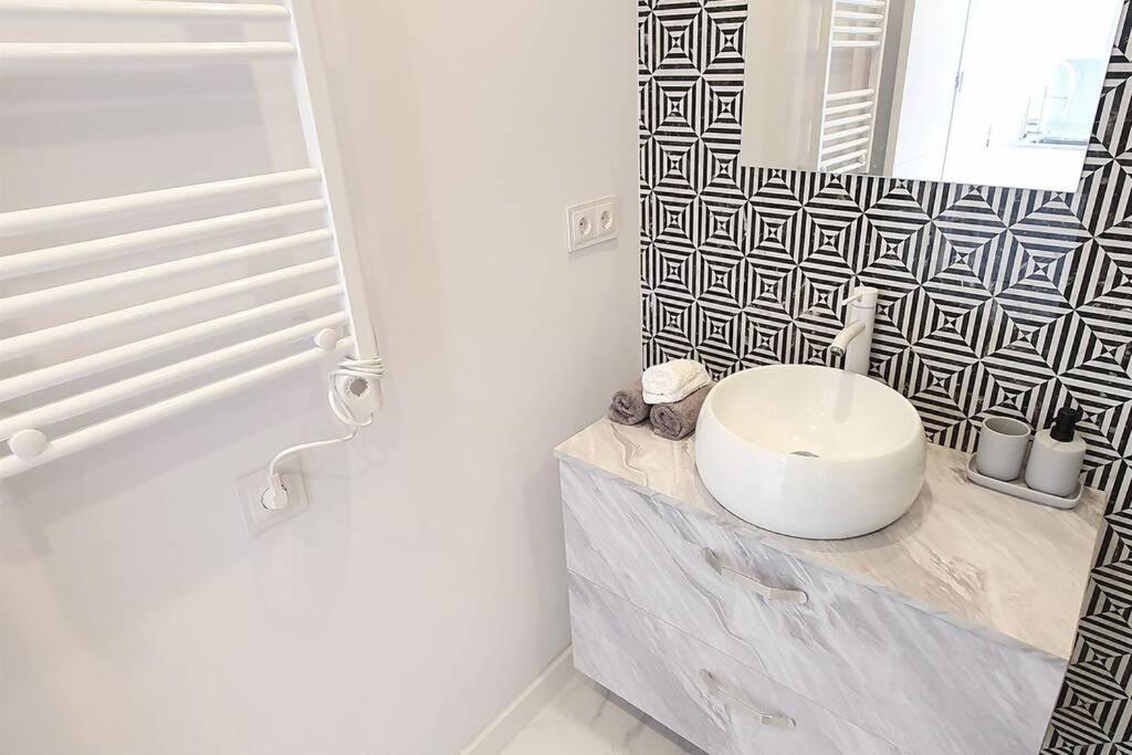 Apartment Skol 645. Exclusive Three Bedrooms With Sea Views Marbella