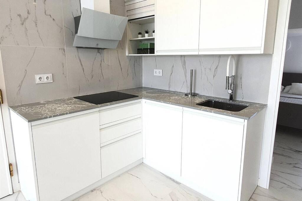Apartment Skol 645. Exclusive Three Bedrooms With Sea Views *