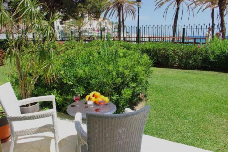 Puerto Banus Beachfront .gray D'albion . Amazing Location Marbella