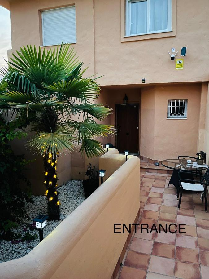 Deluxe In Royal Cabopino Townhouse Privatunterkunft Marbella
