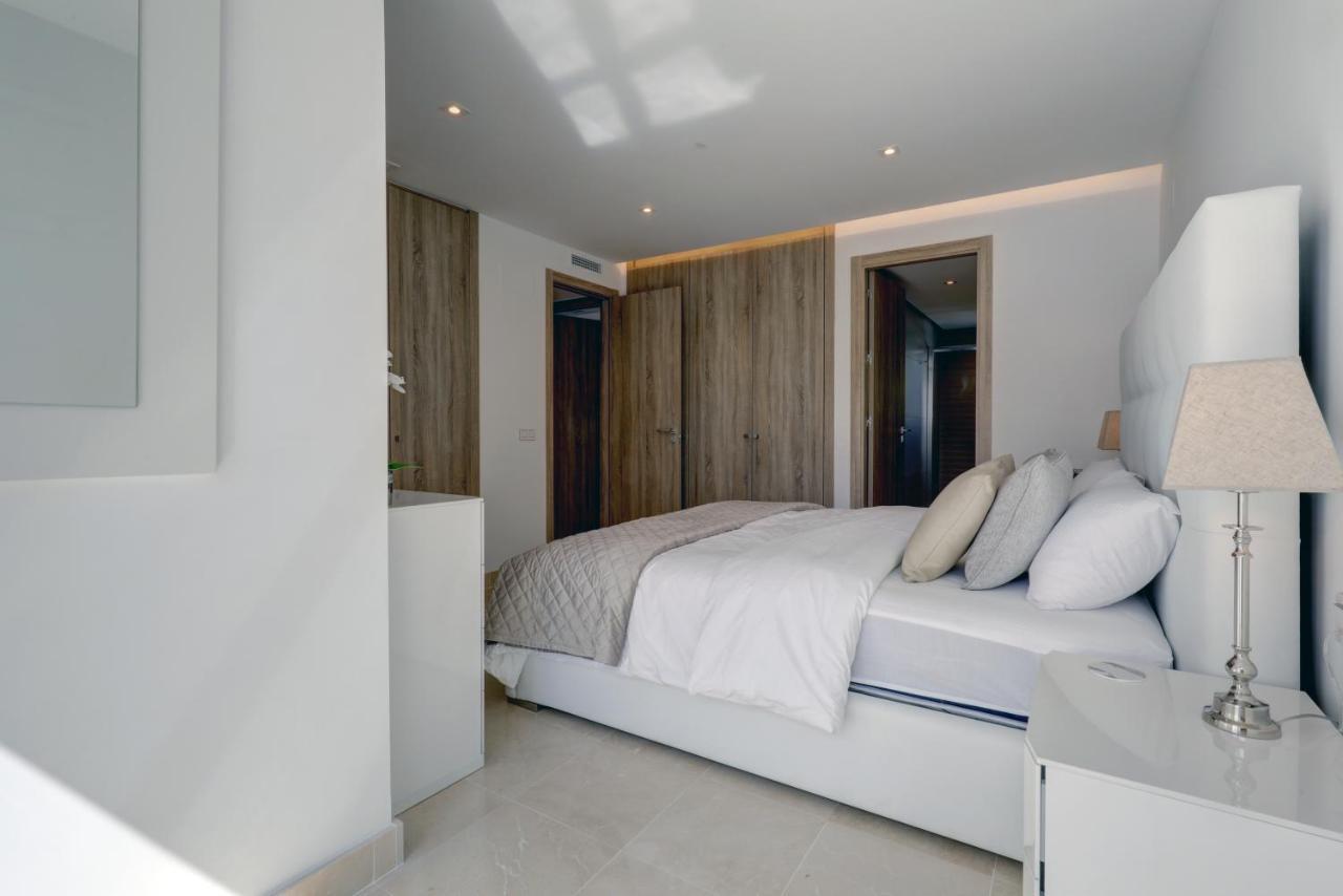 New Modern 3 Bed Puerto Banus * Marbella