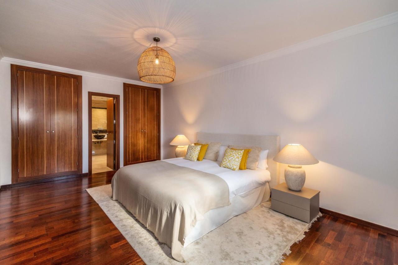Vacation I Adelfas, Andalusian Style, Private Pool, Sea View Villa Marbella