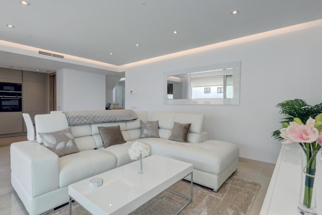 Apartamento New Modern 3 Bed Puerto Banus Marbella