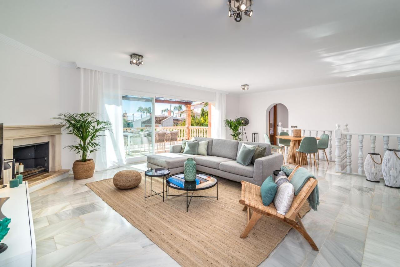Vacation I Adelfas, Andalusian Style, Private Pool, Sea View Villa Marbella