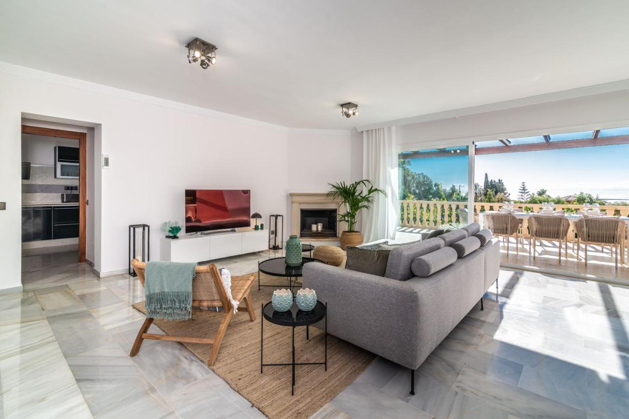 Vacation I Adelfas, Andalusian Style, Private Pool, Sea View Villa Marbella