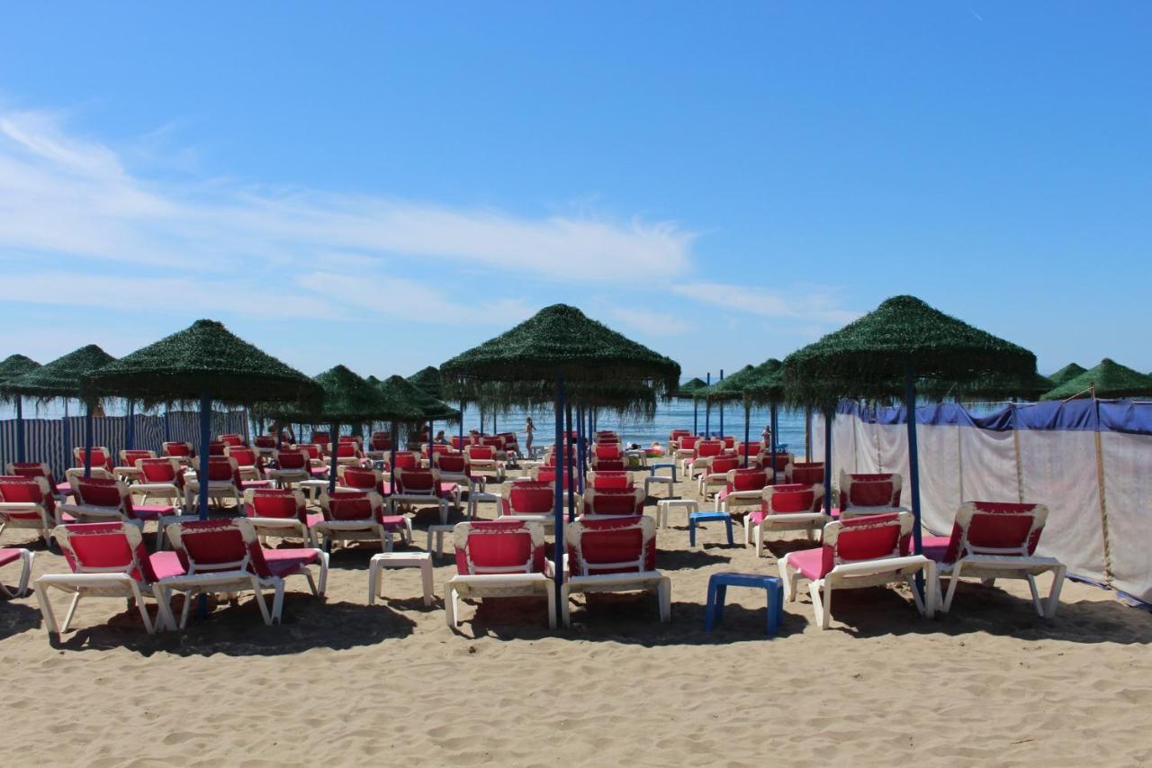 G33 Cabopino Apartamento *