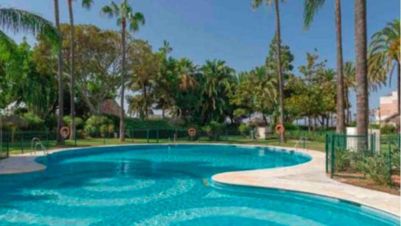 Puerto Banus Beachfront .gray D'albion . Amazing Location Apartment
