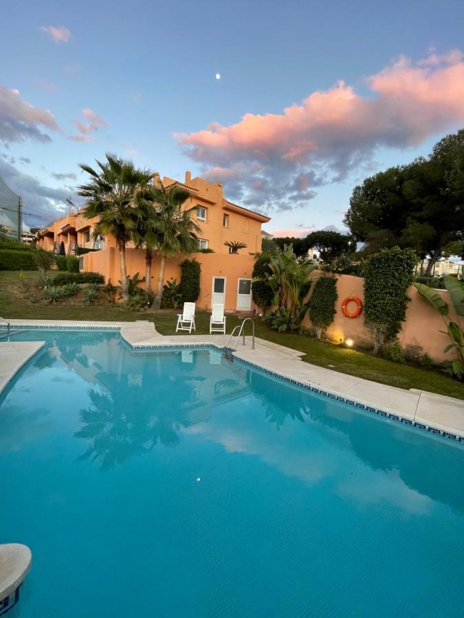 Privatunterkunft Deluxe In Royal Cabopino Townhouse *