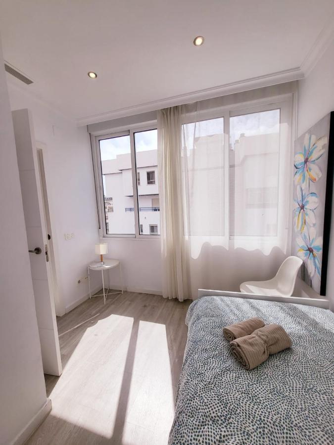Stylish 3 Bedroom Penthouse In Centre With Large Pool Close To The Marbella