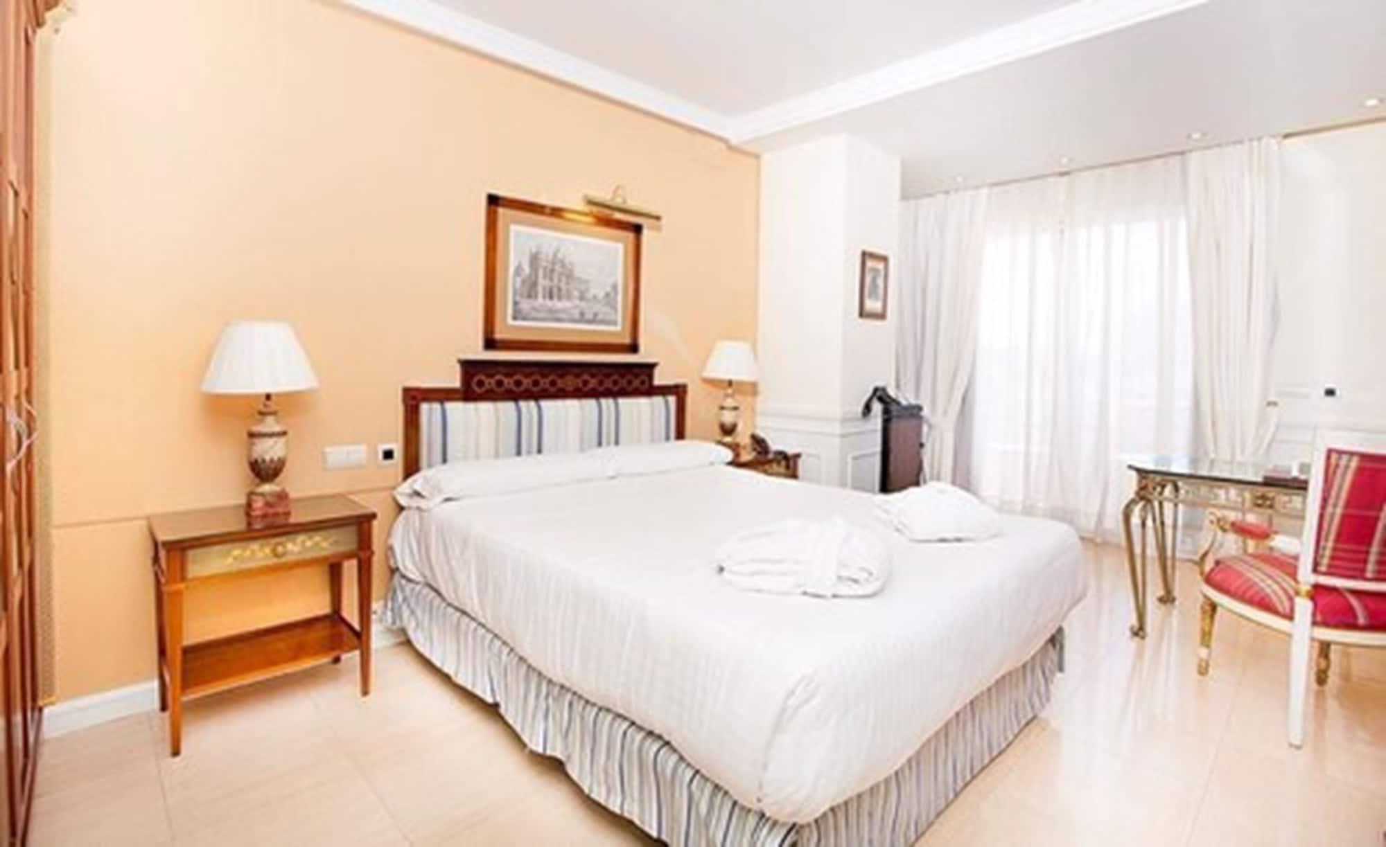 Apartment Guadalpin Boutique *