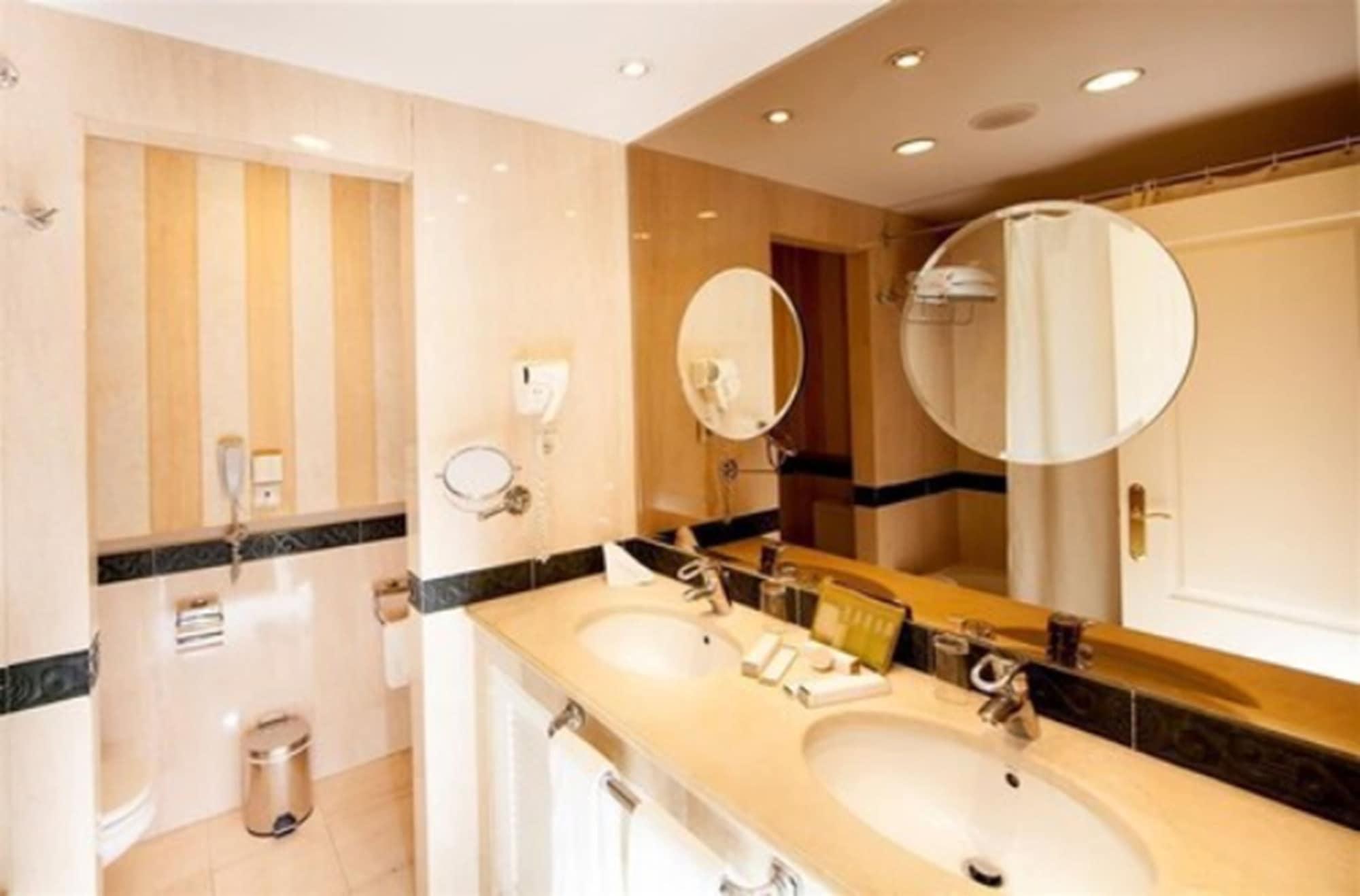 Apartment Guadalpin Boutique *