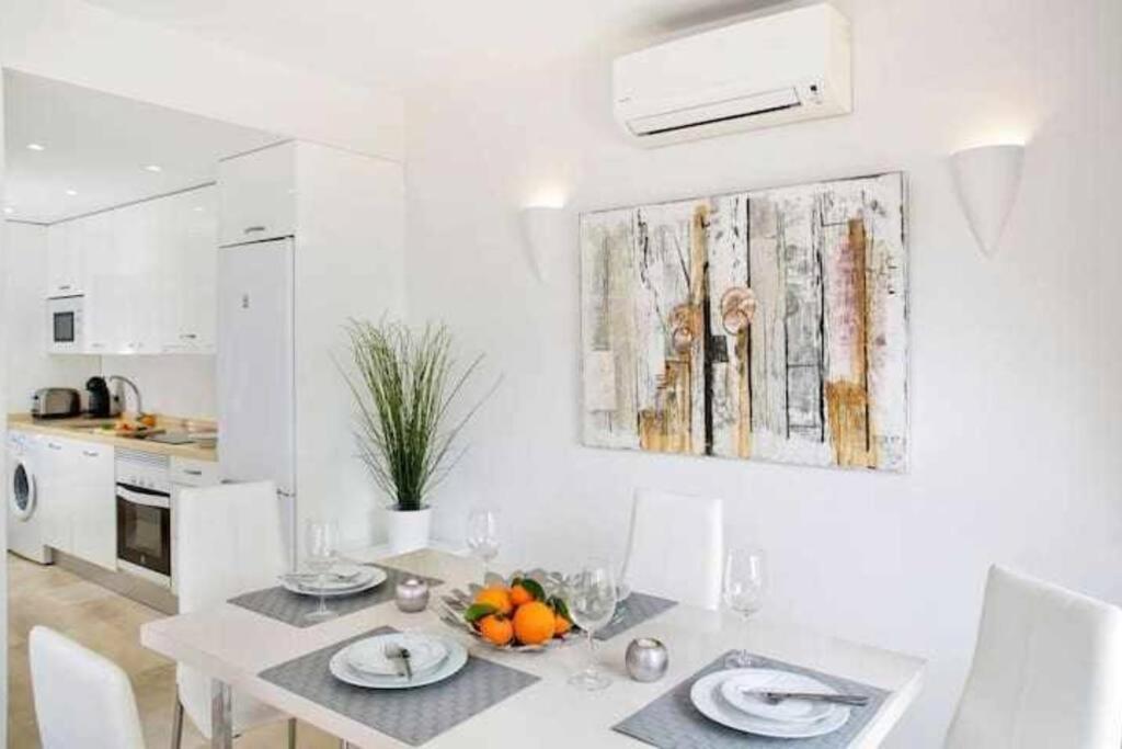 Apartment Best Location In Marbella. Beachfront!! *