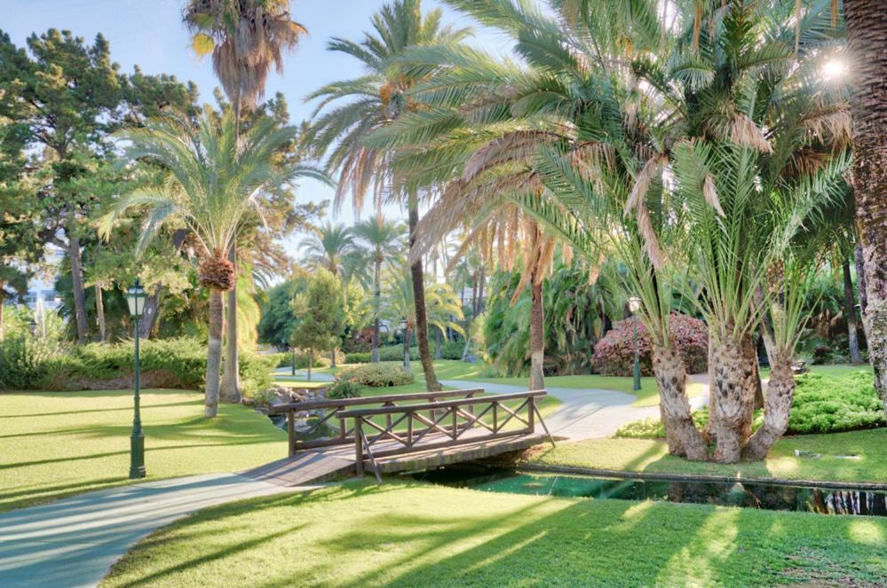 Playas Del Duque, Puerto Banus, Golf .playa Y Compras Marbella