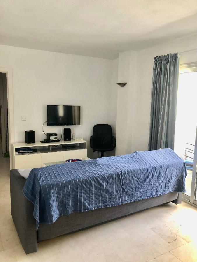 Apartment Front Line - 2 Bedroom & 2 Bathrooms Marbella