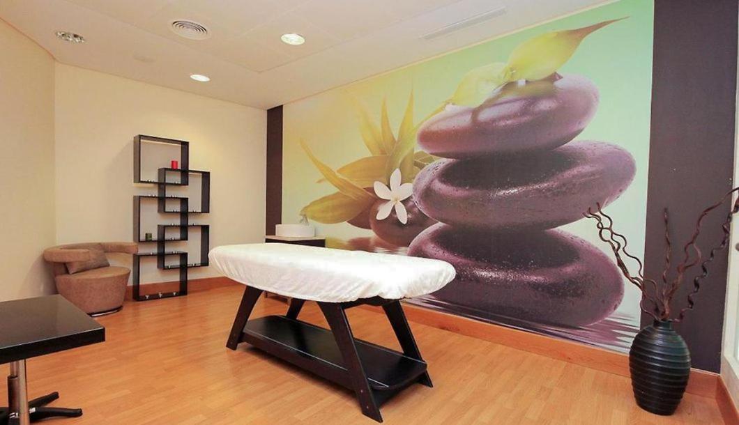 Apartment Luxury 2 Bedroom Sauna Gym Pools Jacuzzi Marbella