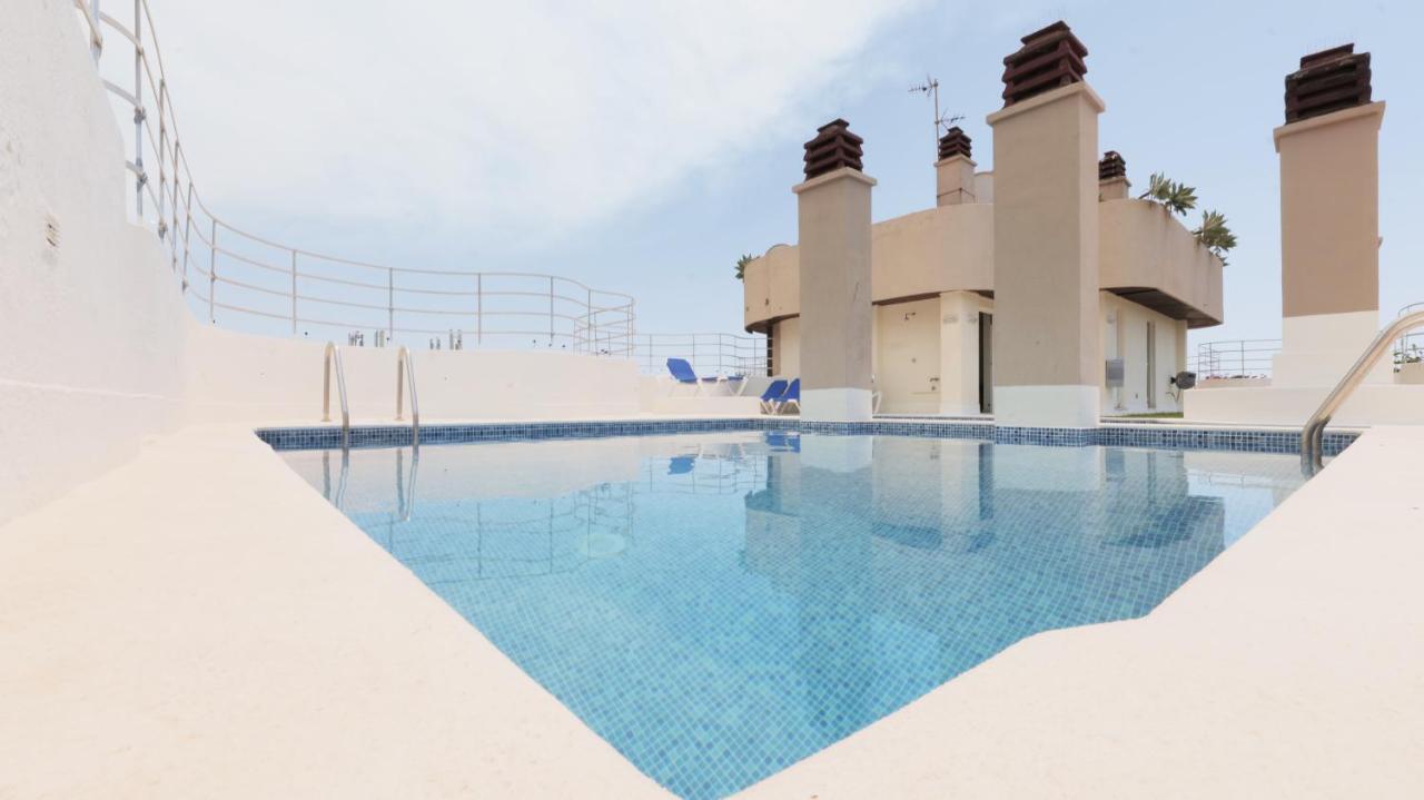 El Arbol - Rooftop Pool - Puerto Deportivo Apartment *