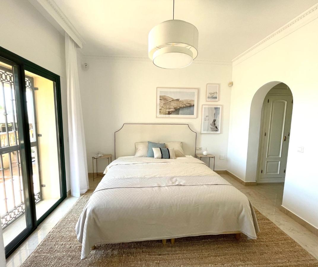 Casa Roca Elviria Villa *