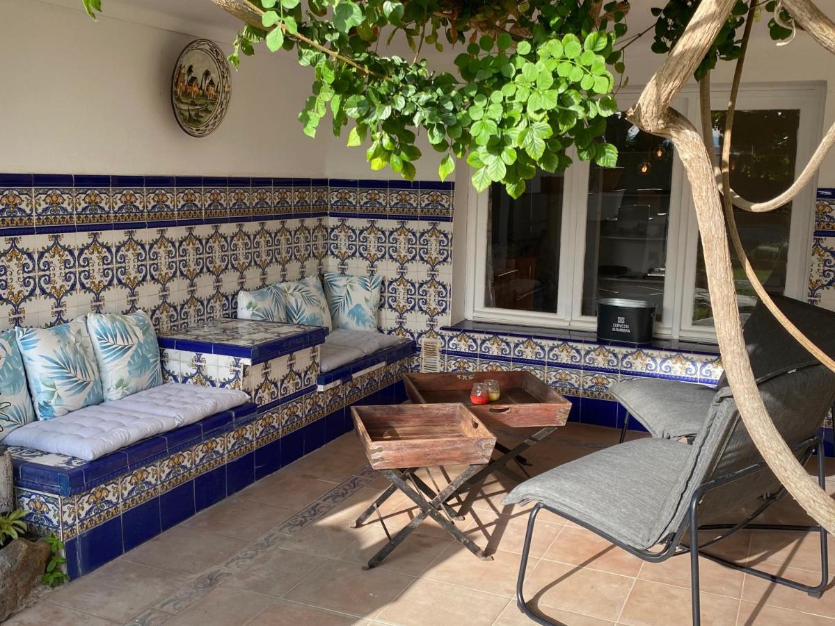 Private Pool & Garden - Walk To & Holiday home