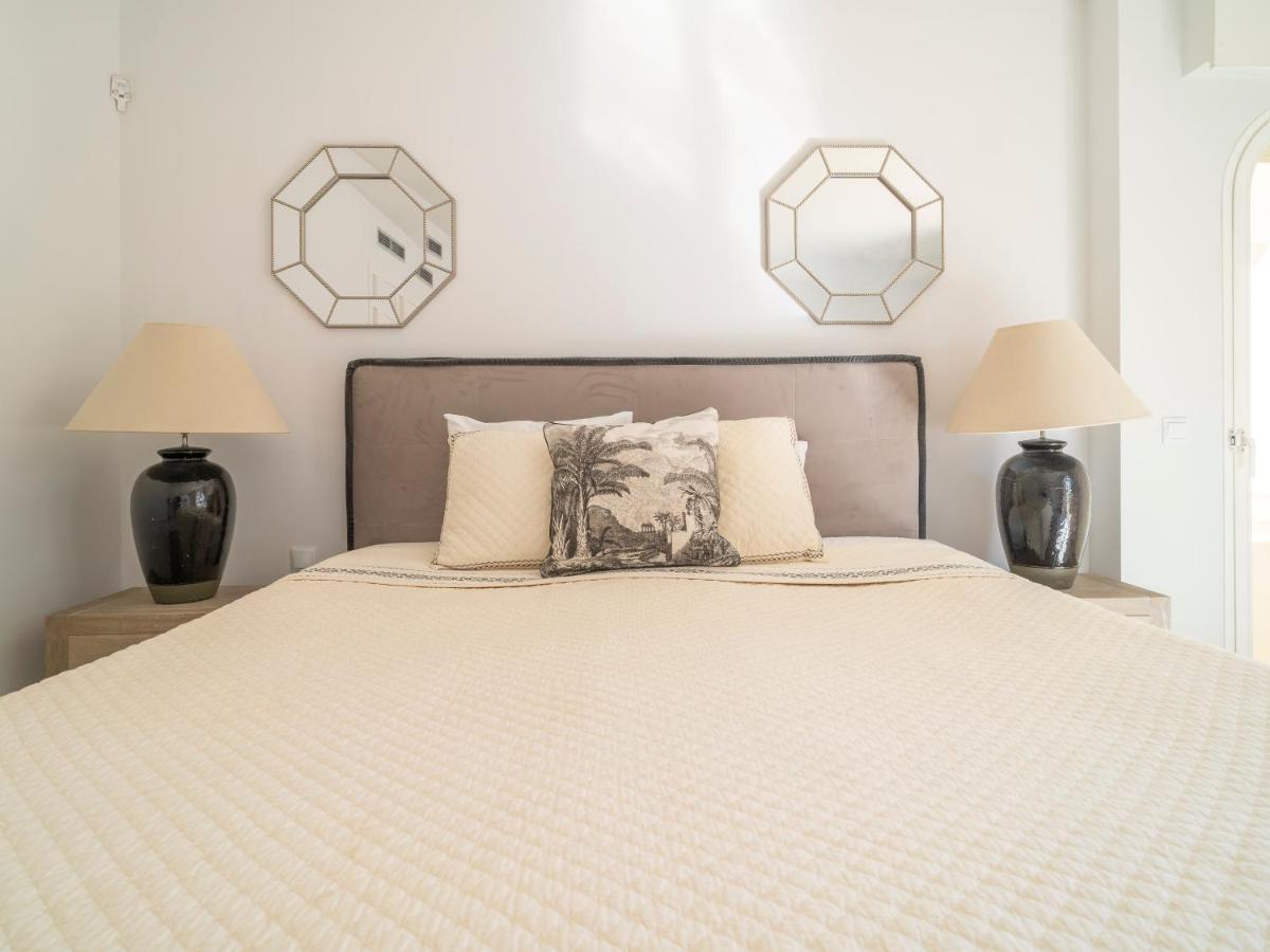 Villa Sanders Beach - Stunning Near Puerto Banus *