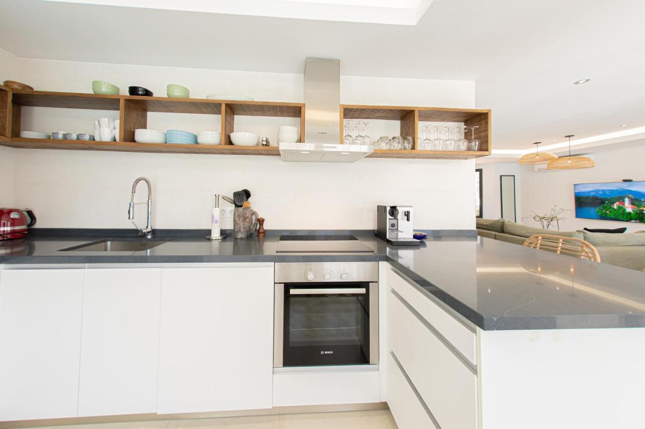 Сasa de vacaciones Charming Townhouse/5bedrs/front Beach/private Pool