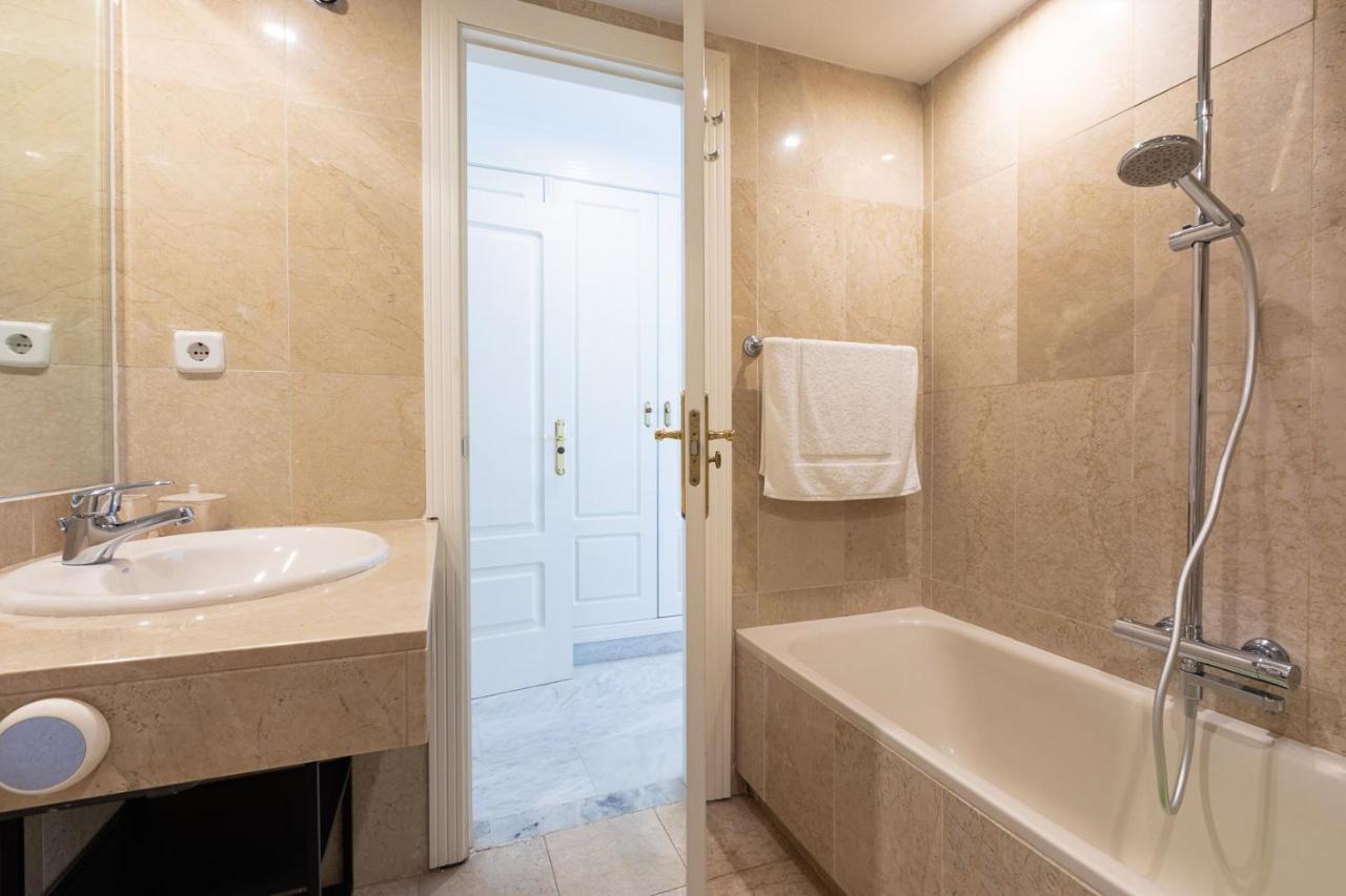 Great Views, Large Terrace & Walking Distance * Marbella