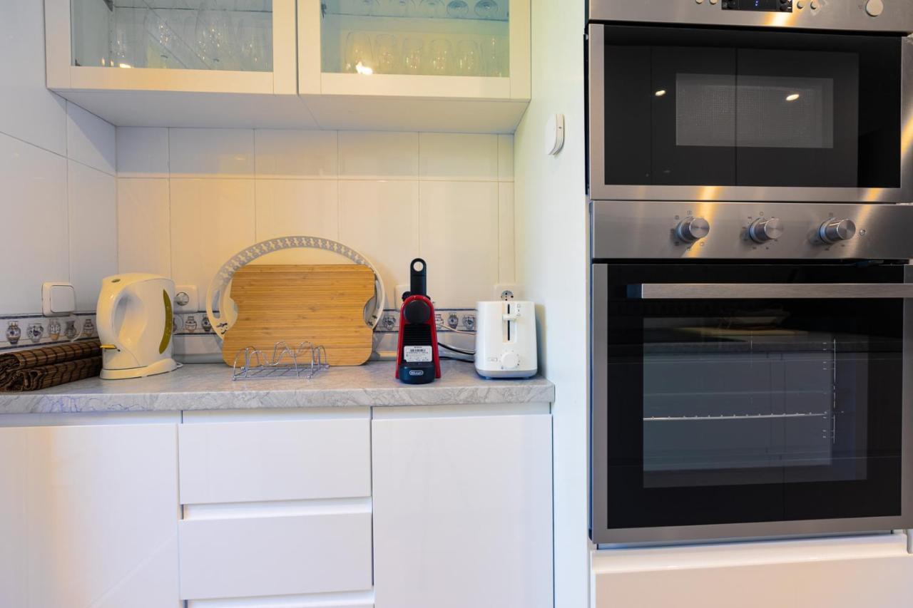 Great Views, Large Terrace & Walking Distance