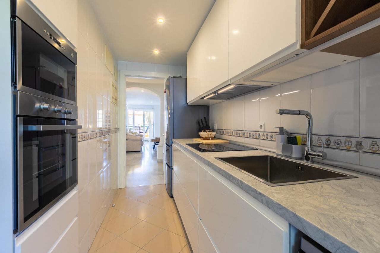Great Views, Large Terrace & Walking Distance Apartamento *