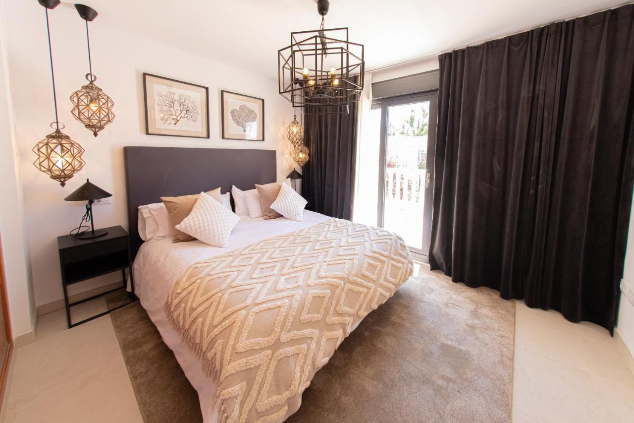 Charming Townhouse/5bedrs/front Beach/private Pool Сasa de vacaciones *