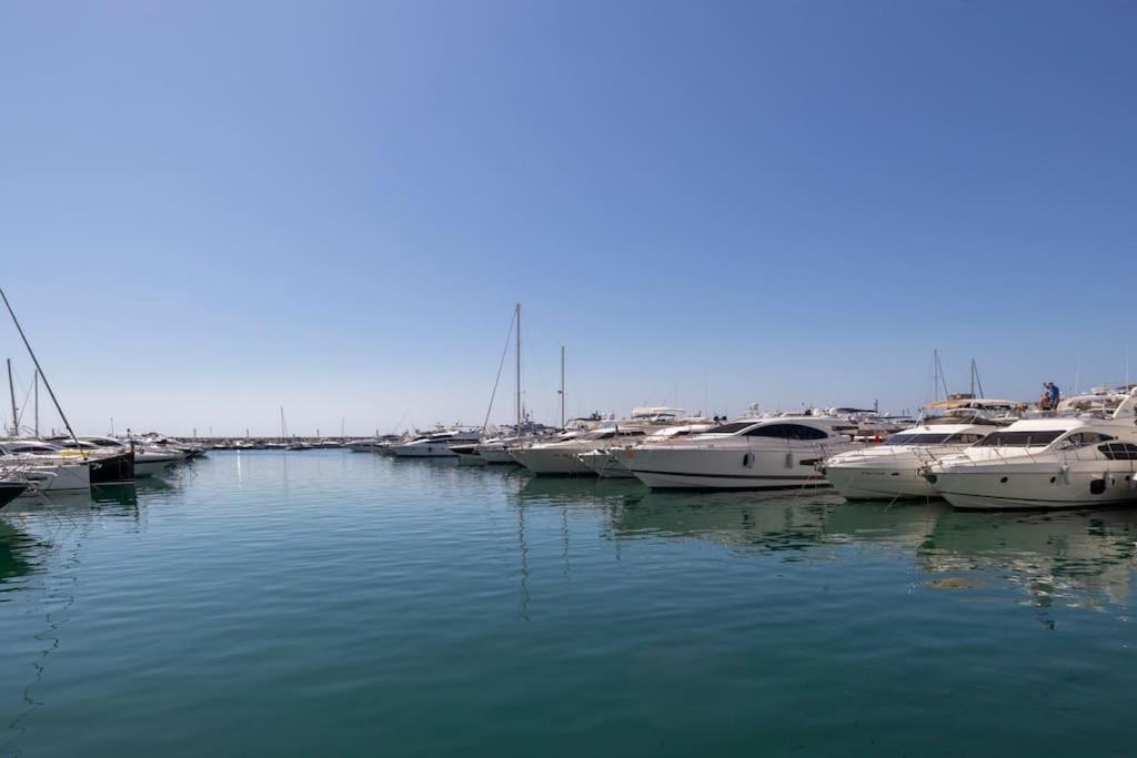 Apartment Puerto Banus Luxurious In The Heart Of The Port