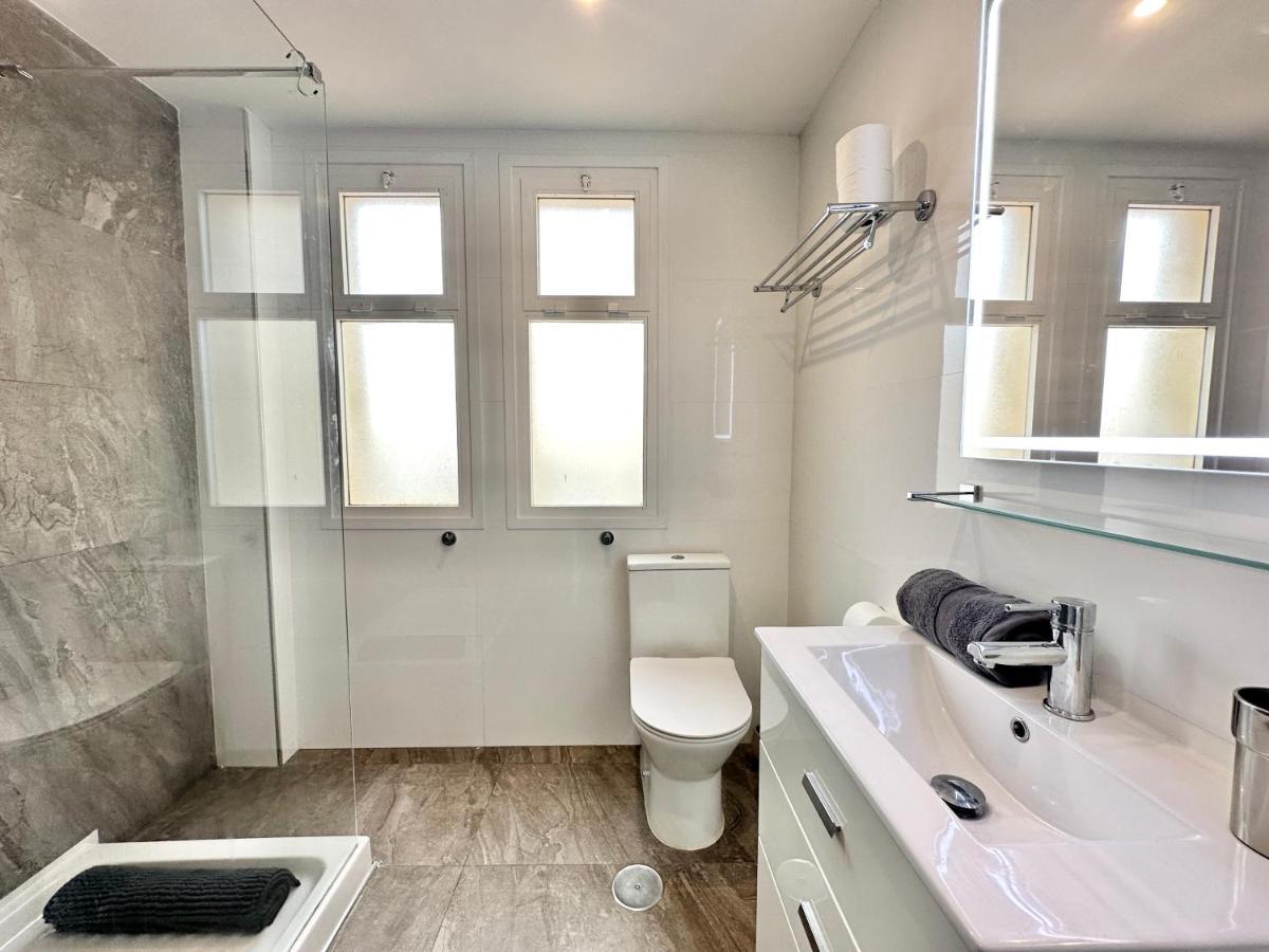 Center - Eaw Homes Apartment