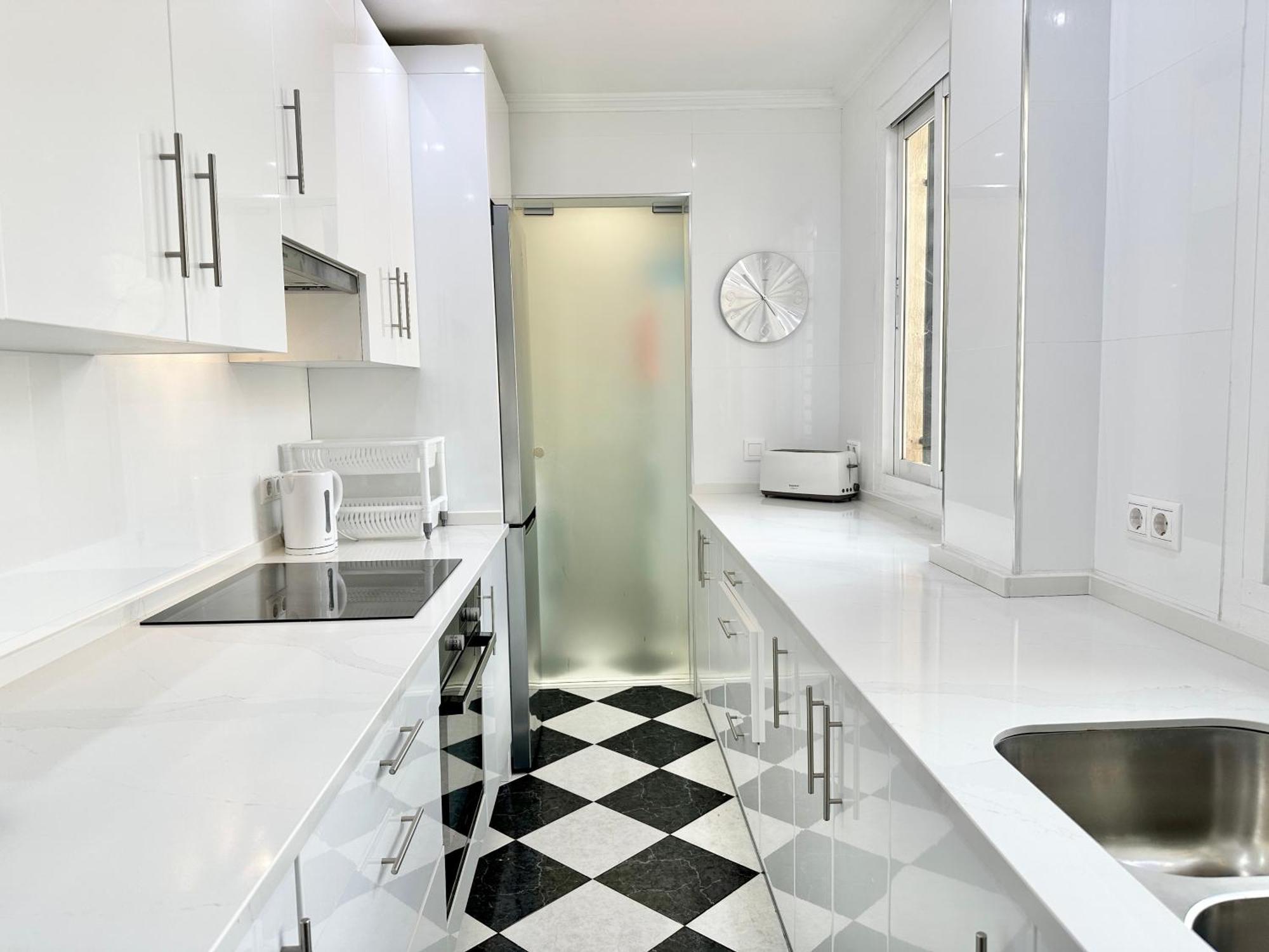 Center - Eaw Homes *