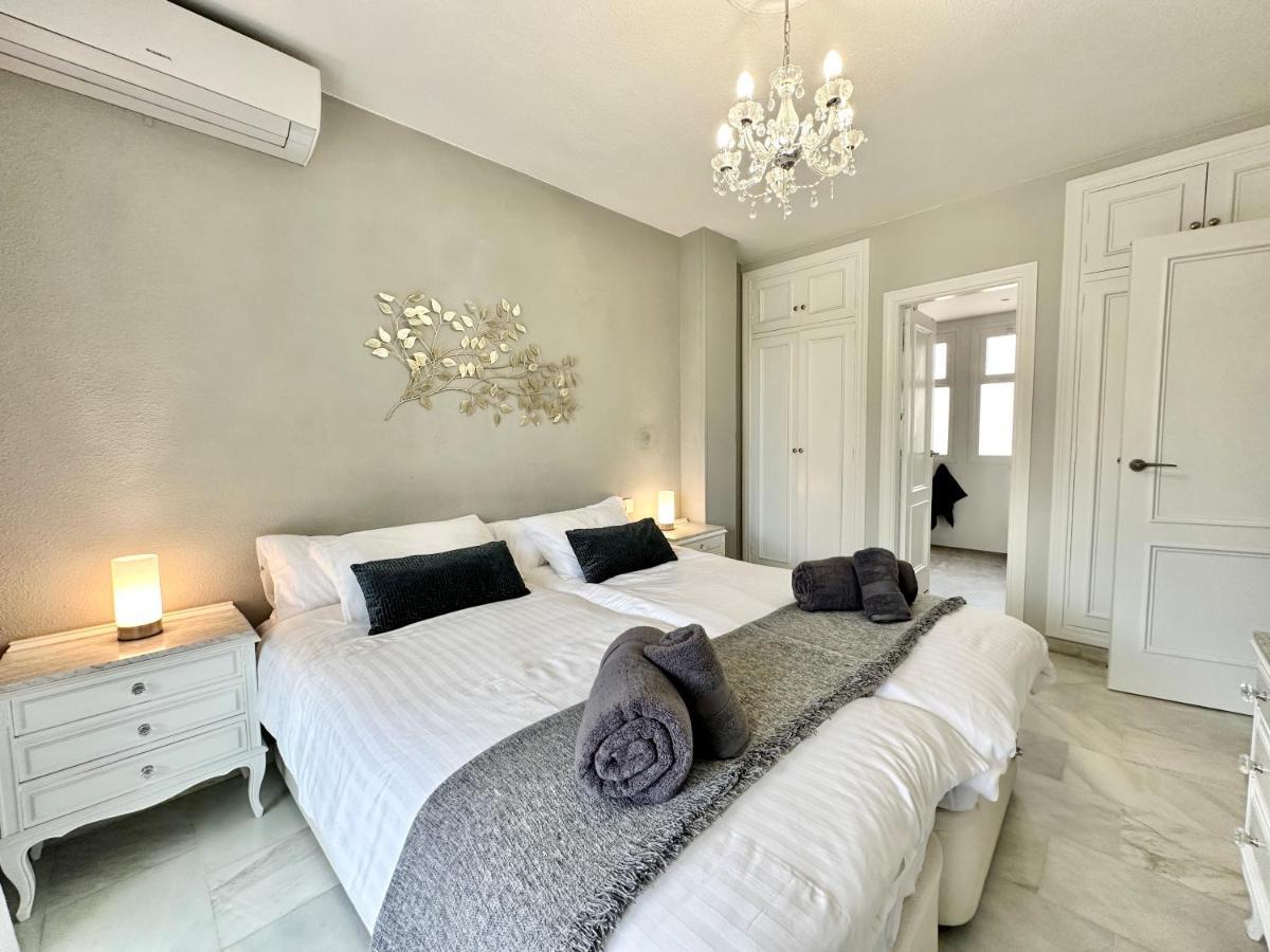 Center - Eaw Homes Apartment *