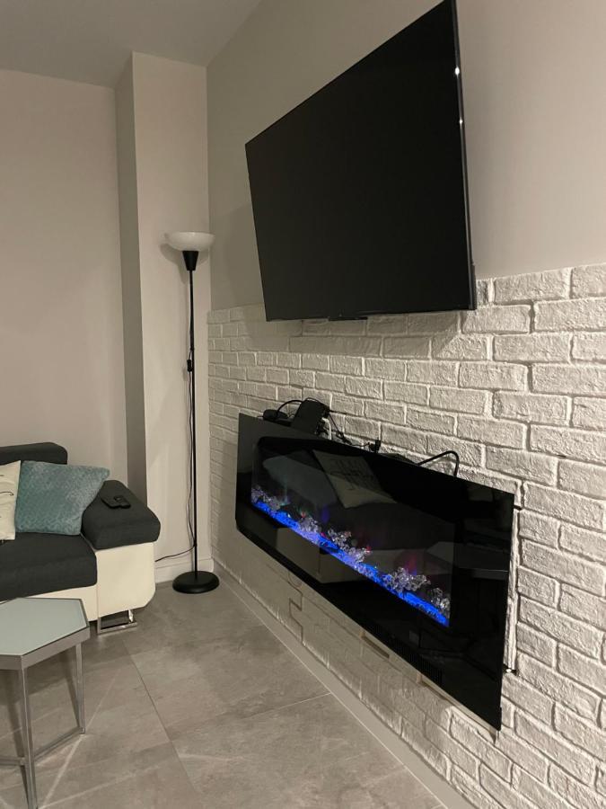 Centre With Terrace And Pool * Marbella