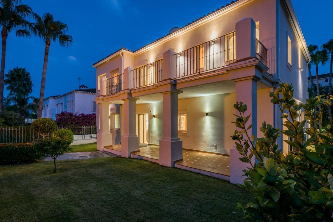 Villa Villa New Zacaluca Pool Sauna & Gym - Happy Rentals