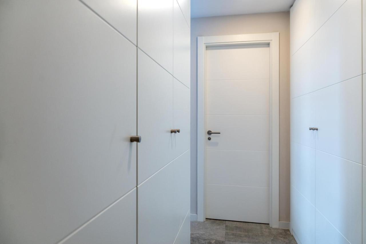 Vacation I Via Celere, Huge Terrace, Brand New Complex, Close To The Beach, Center