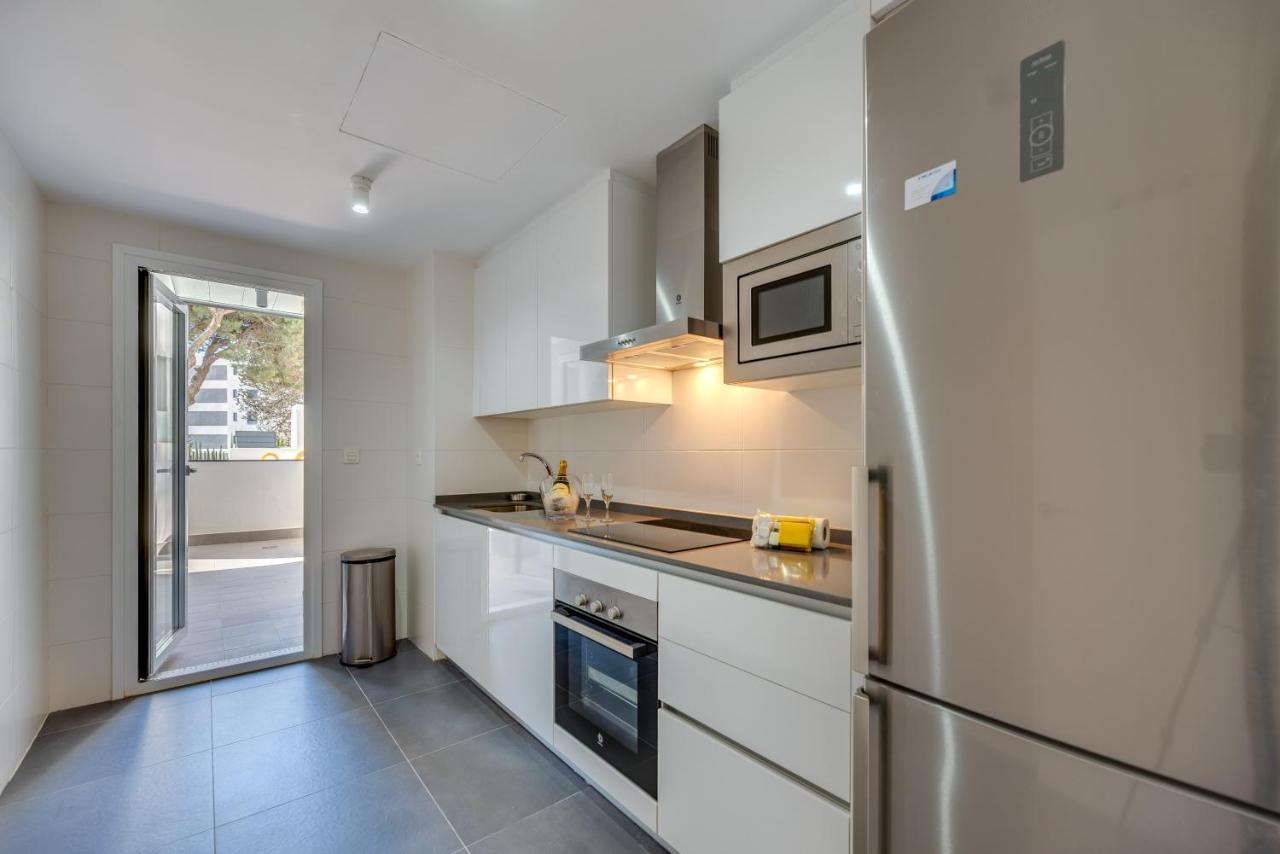 Apartment Vacation Marbella: Beachside Retreat With Spacious Terrace Marbella