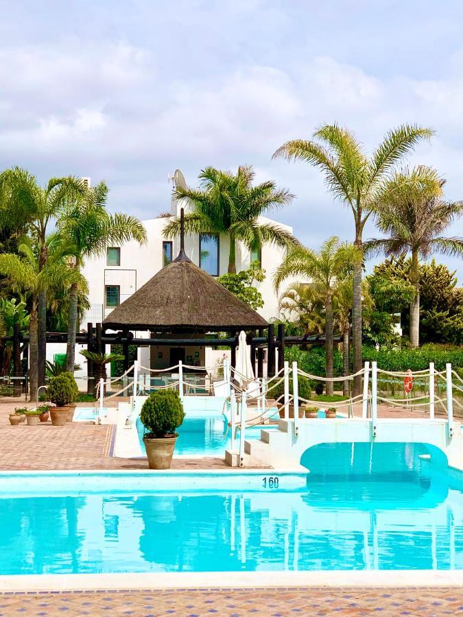 Apartment Puente Luxury Penthouse, Beachside & Sea Views *