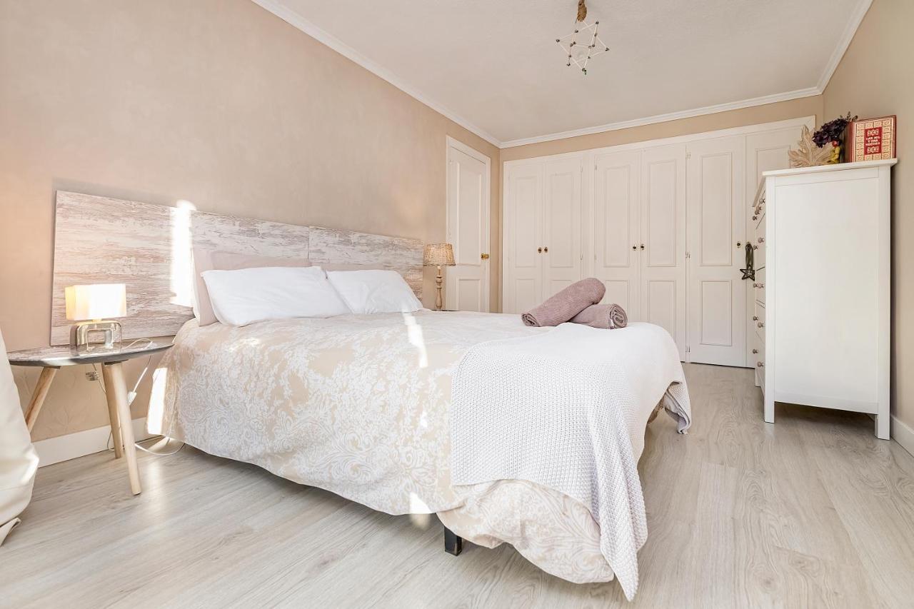 Bhost - Center Apartment *