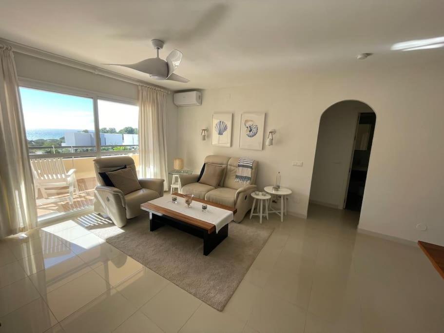 Apartment Sea And Views Close To *