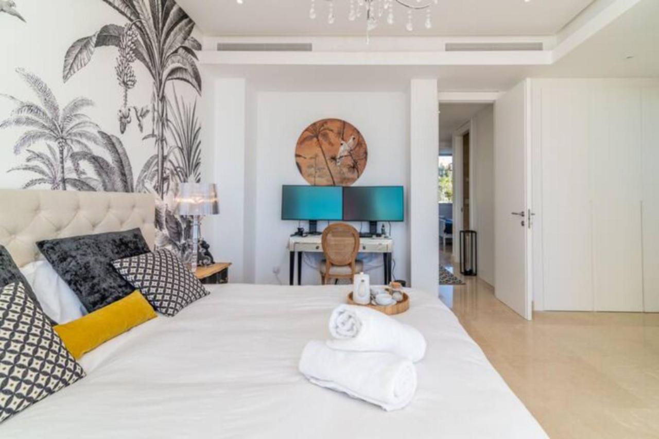 Casa Isabel: Luxury With Private Infinity Pool Holiday home Marbella